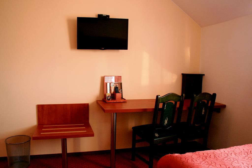Hotel Kuznia Oberza Polska Lysomice Bagian luar foto