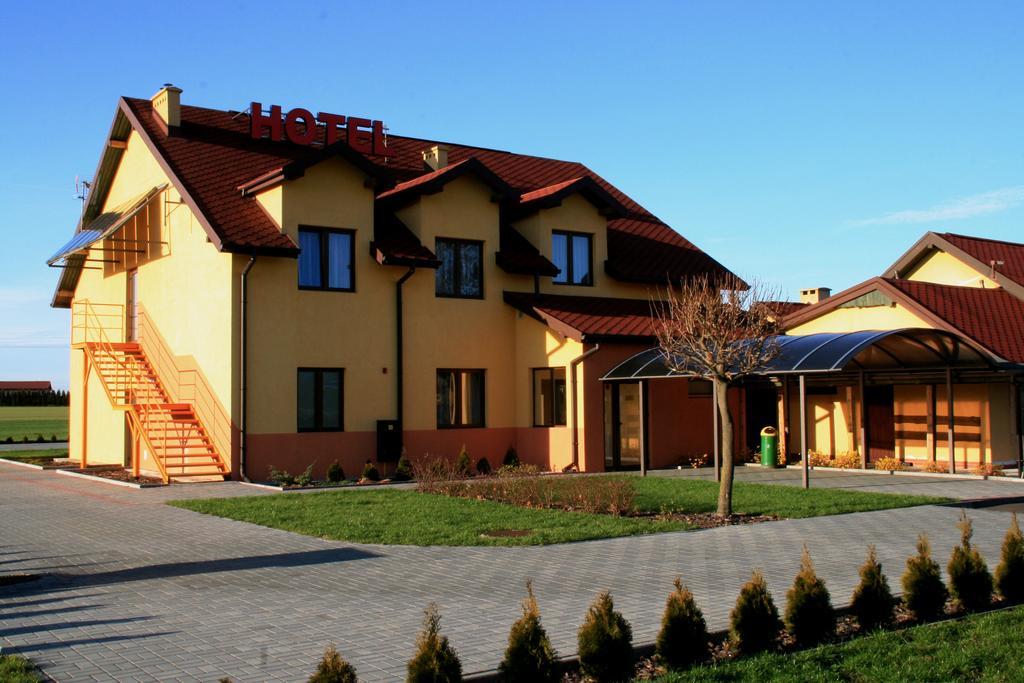 Hotel Kuznia Oberza Polska Lysomice Bagian luar foto