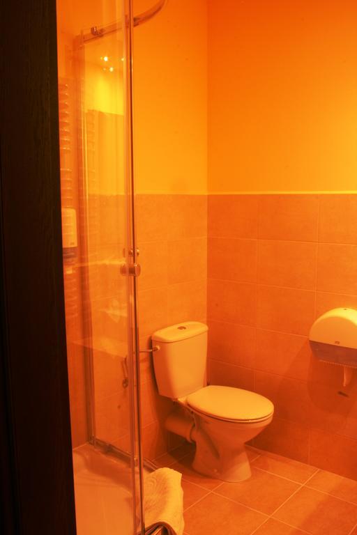 Hotel Kuznia Oberza Polska Lysomice Ruang foto