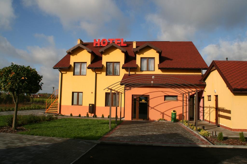 Hotel Kuznia Oberza Polska Lysomice Bagian luar foto
