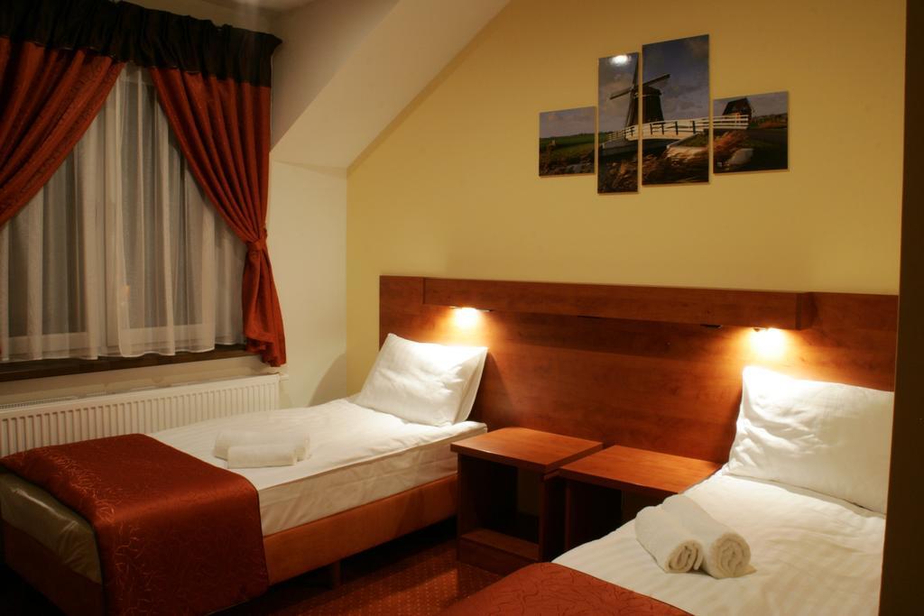 Hotel Kuznia Oberza Polska Lysomice Ruang foto